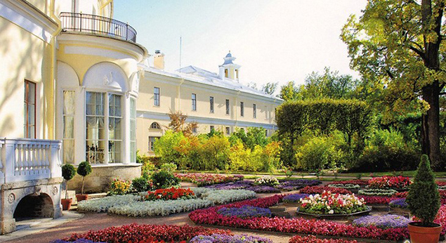 https://petersburgcard.com/what-is-included/petersburg-museums/in-the-suburbs/pavlovsk-state-museum/     